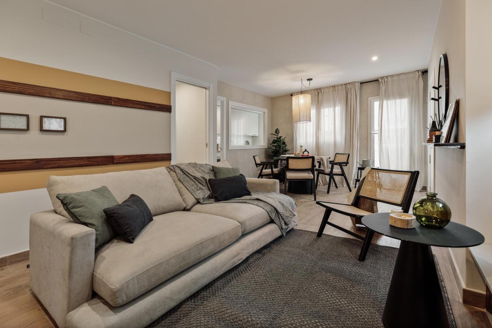 Balat - 2 Bedrooms And Terrace In Eixample Dreta